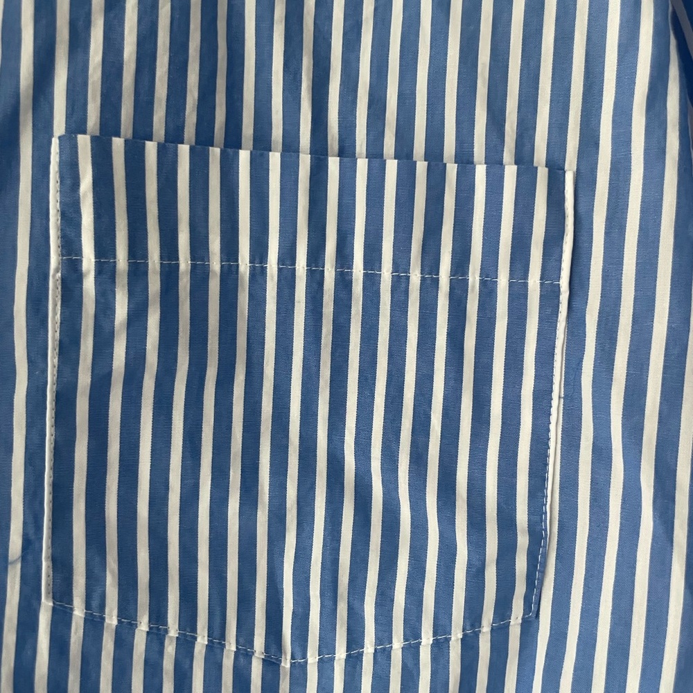 🫡 H&M Blue and White Striped Button Up Shirt 💙 - Picture 5 of 6